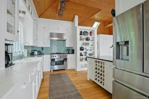 88 River Road Nyack NY 10960