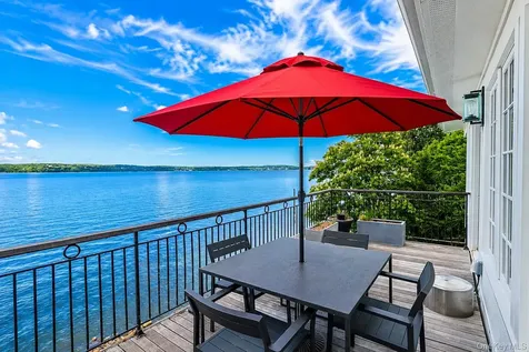 88 River Road Nyack NY 10960