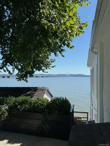 88 River Road Nyack NY 10960