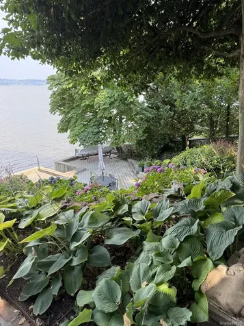 88 River Road Nyack NY 10960