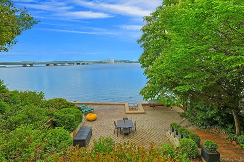 88 River Road Nyack NY 10960