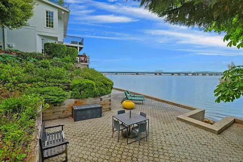 88 River Road Nyack NY 10960
