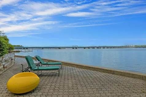 88 River Road Nyack NY 10960