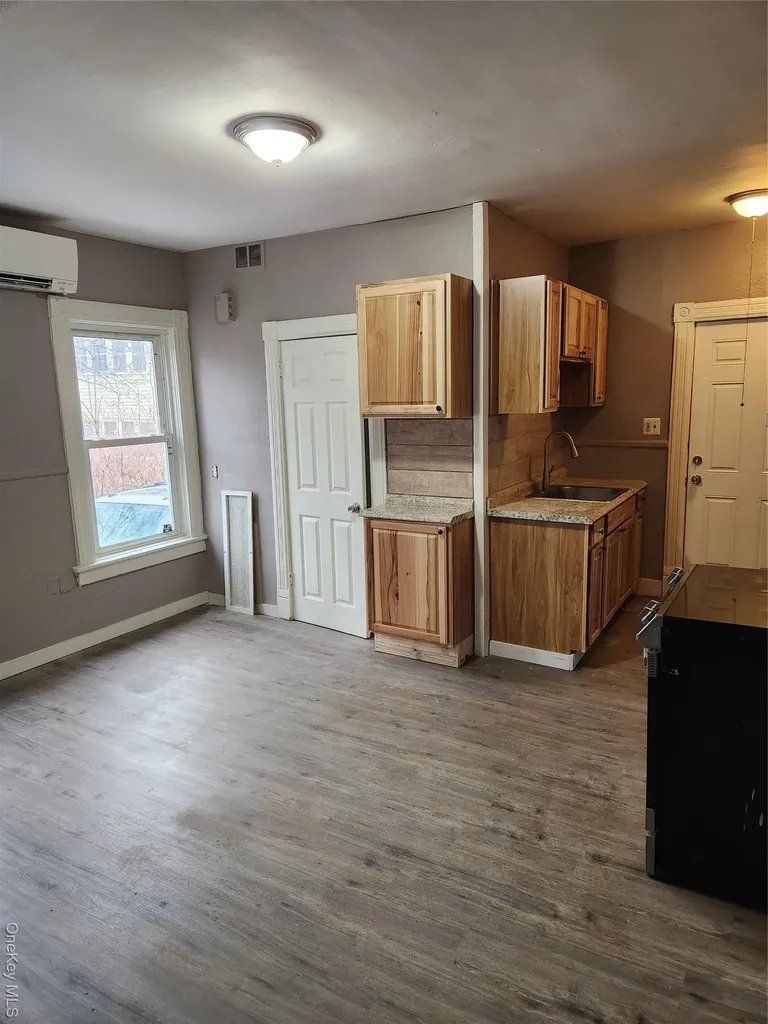 10 Charles Street Poughkeepsie NY 12601