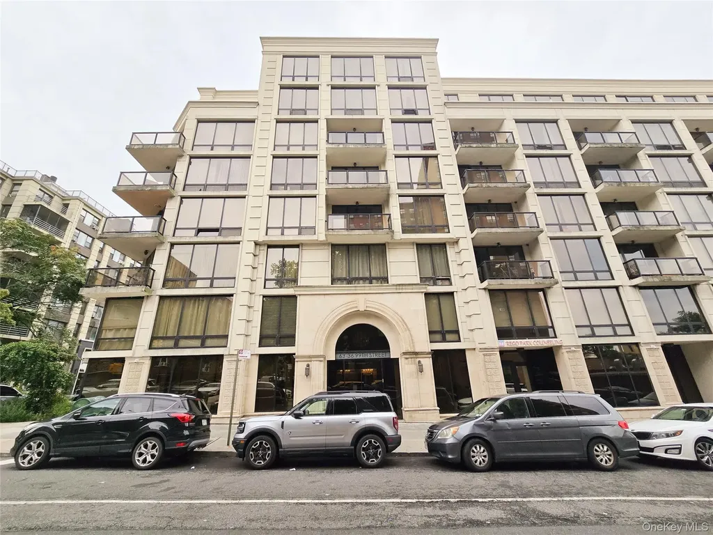 63-36 99 Sreet Rego Park NY 11374