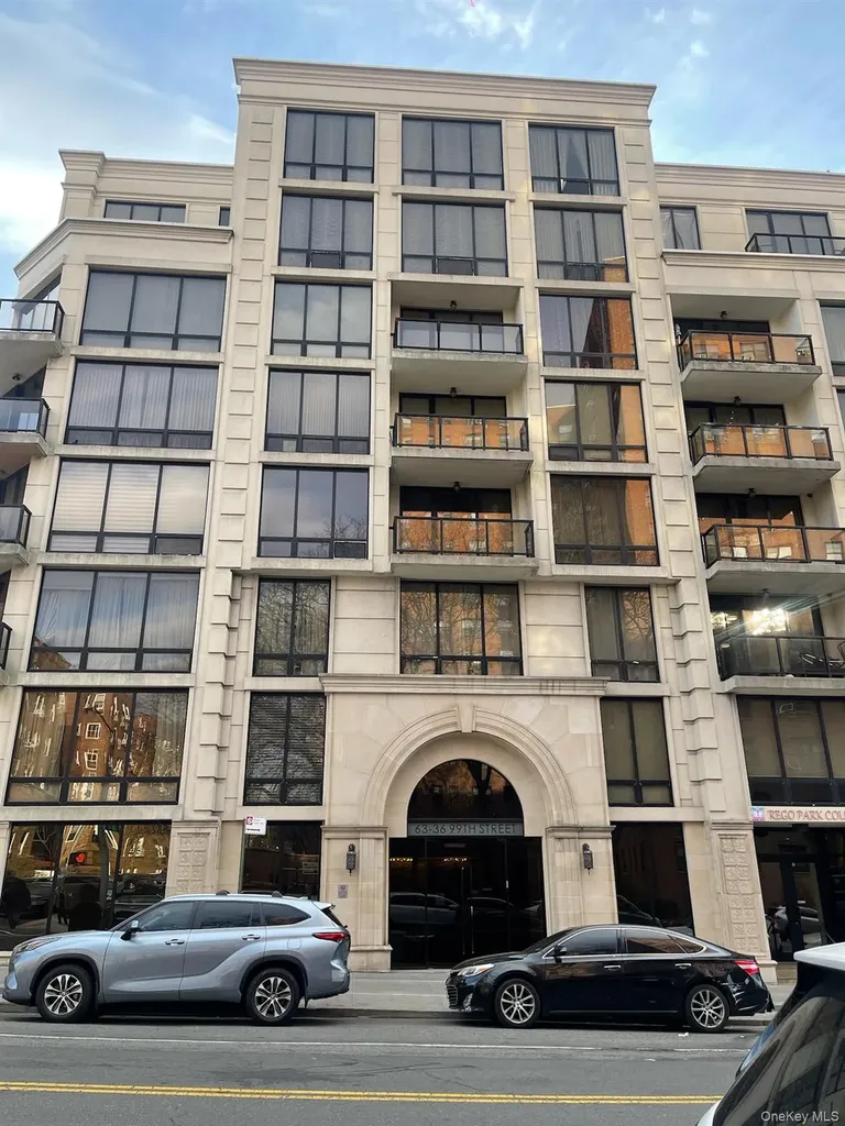 63-36 99 Sreet Rego Park NY 11374
