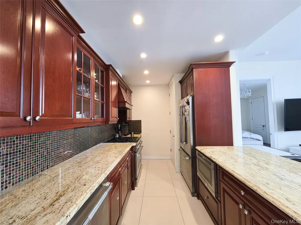 63-36 99 Sreet Rego Park NY 11374
