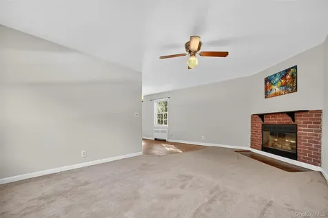 11 Fieldstone Drive Hartsdale NY 10530