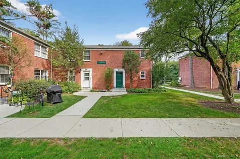 11 Fieldstone Drive Hartsdale NY 10530