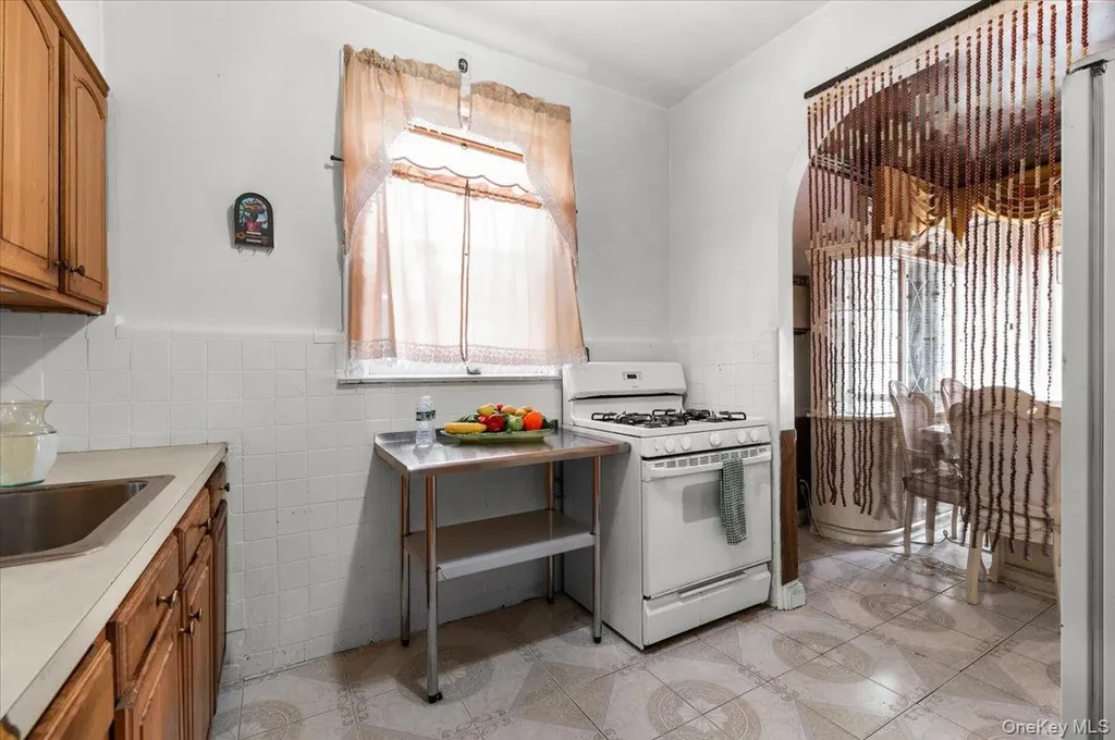9217 Avenue B Brooklyn NY 11236