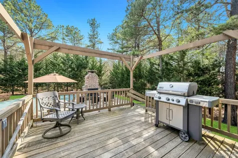 136 Mill Road Manorville NY 11949