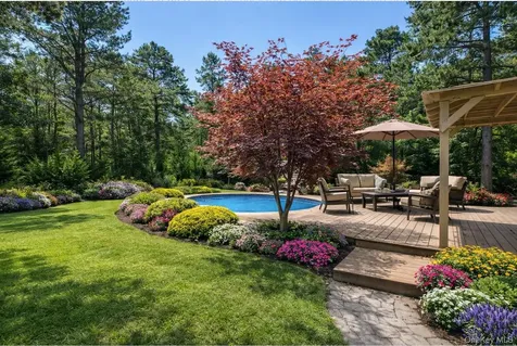 136 Mill Road Manorville NY 11949