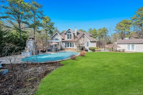 136 Mill Road Manorville NY 11949