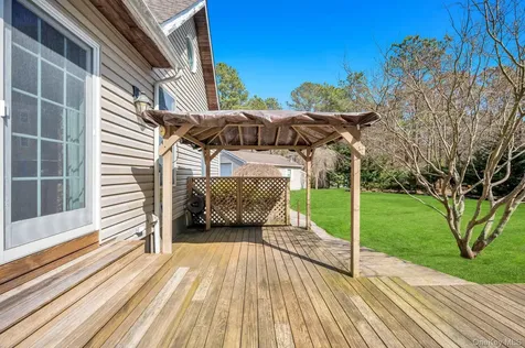 136 Mill Road Manorville NY 11949