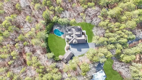 136 Mill Road Manorville NY 11949