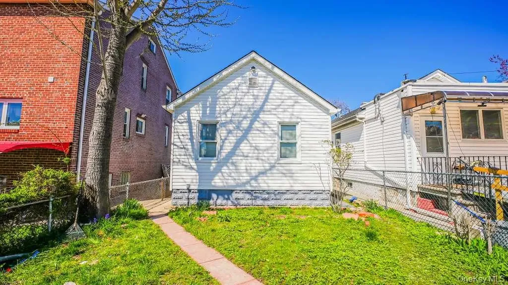 3066 Coddington Avenue Bronx NY 10461