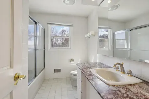 17 Rolling Ridge Road New City NY 10956