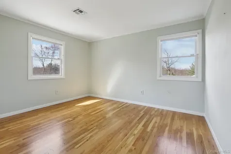 17 Rolling Ridge Road New City NY 10956