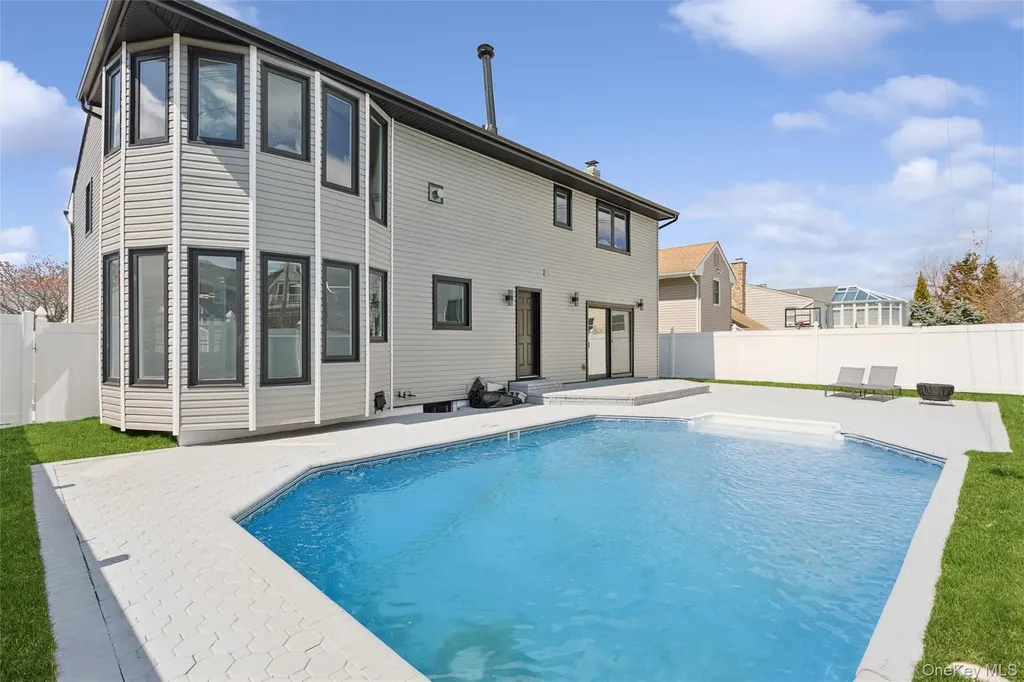 88 Mark Lane Atlantic Beach NY 11509