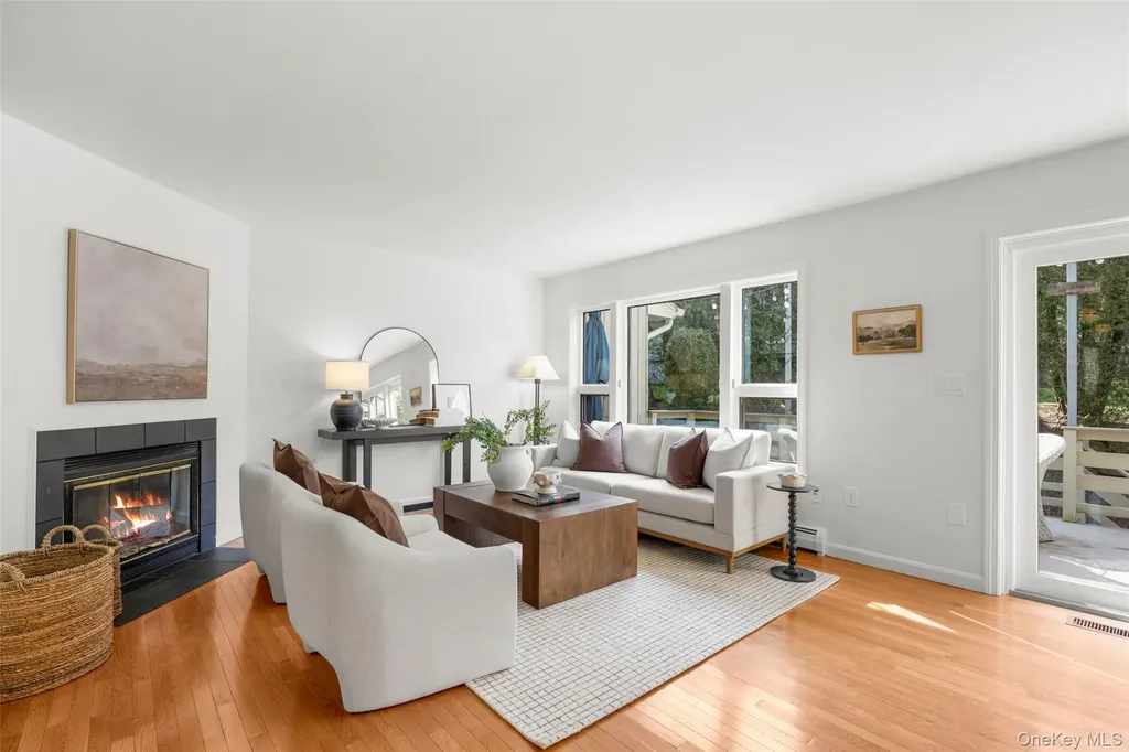 16 Tulip Tree Lane Mamaroneck NY 10543