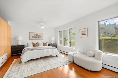 16 Tulip Tree Lane Mamaroneck NY 10543