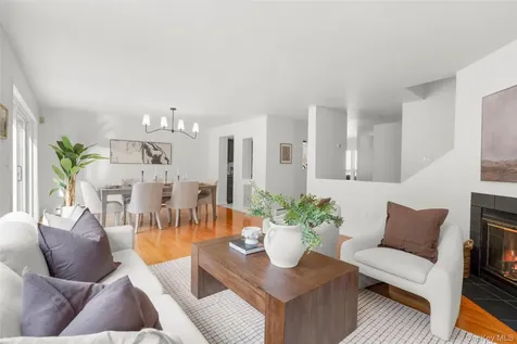16 Tulip Tree Lane Mamaroneck NY 10543