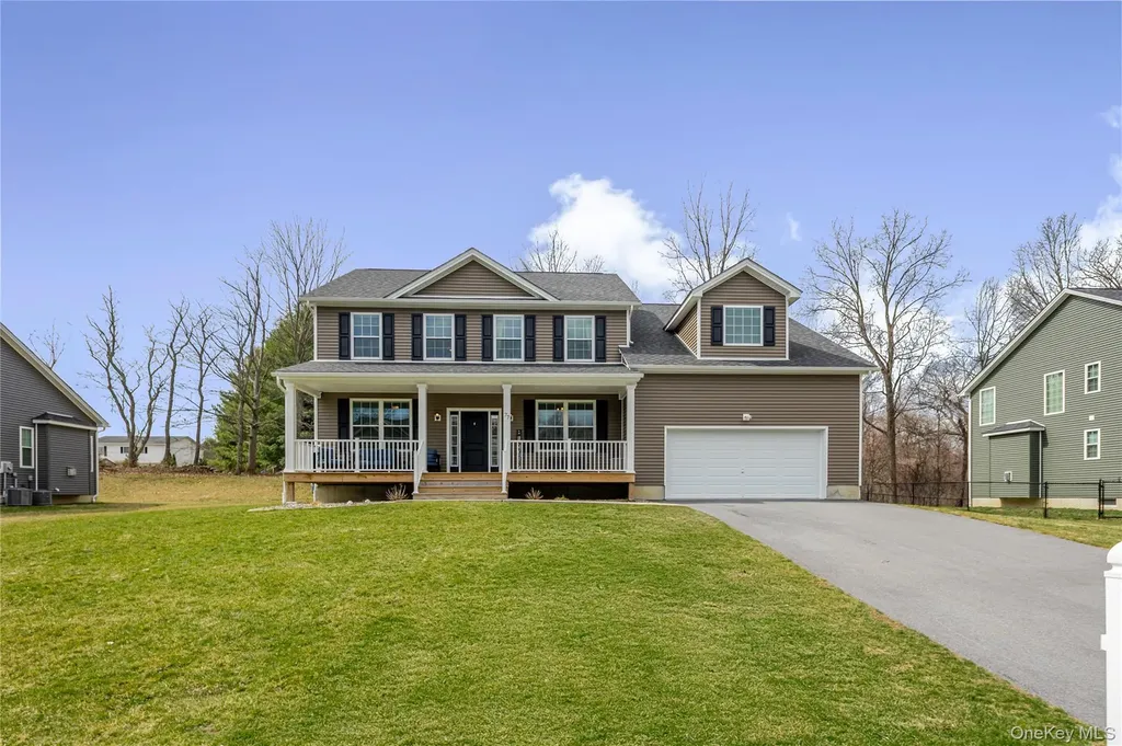 77 Kensington Lane Poughkeepsie NY 12603