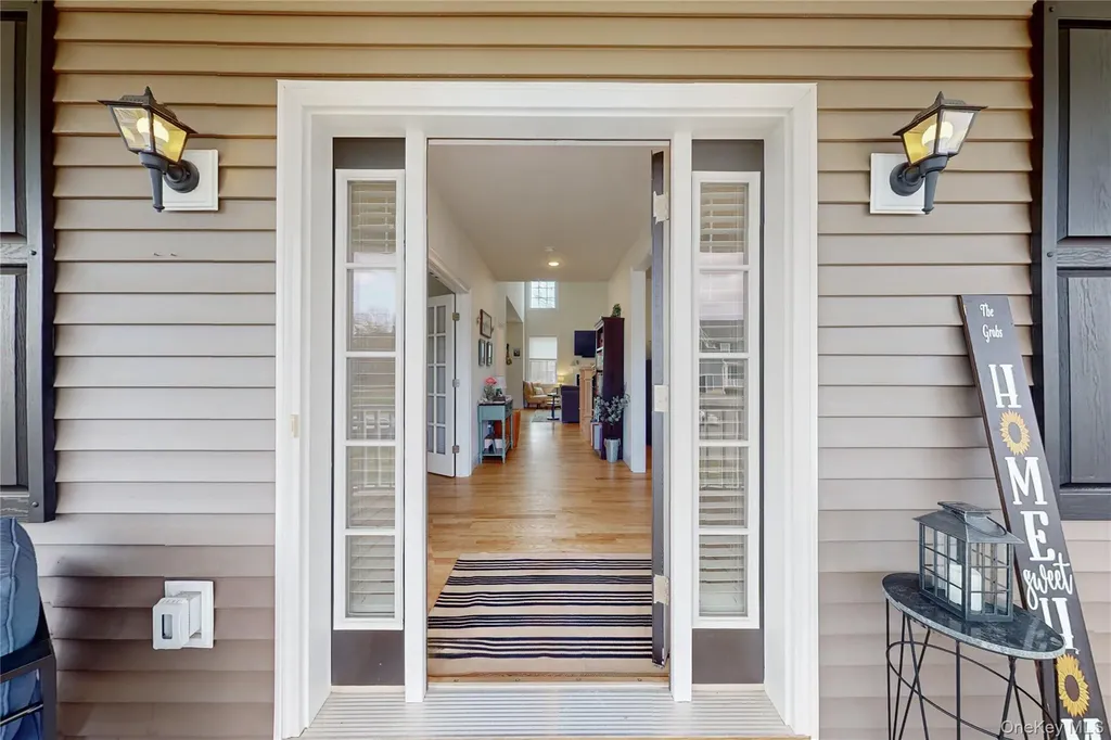 77 Kensington Lane Poughkeepsie NY 12603