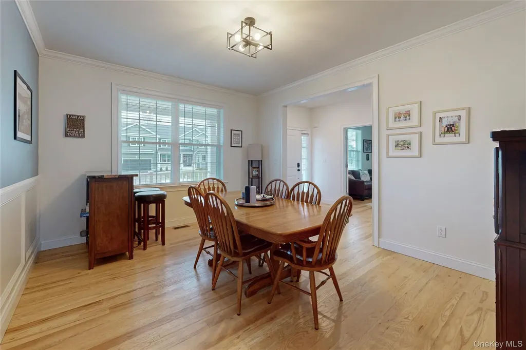77 Kensington Lane Poughkeepsie NY 12603