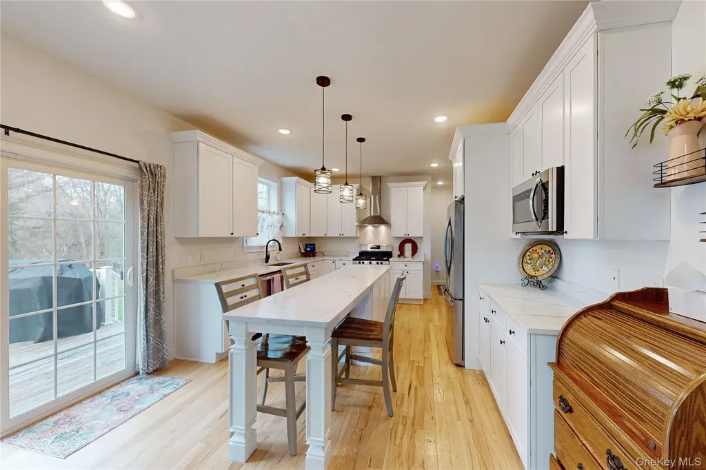 77 Kensington Lane Poughkeepsie NY 12603