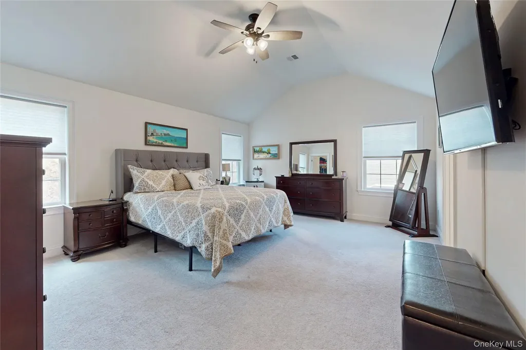 77 Kensington Lane Poughkeepsie NY 12603