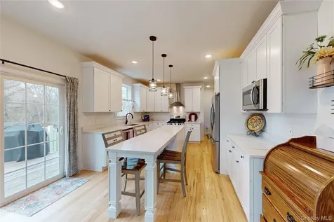 77 Kensington Lane Poughkeepsie NY 12603