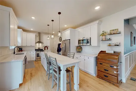 77 Kensington Lane Poughkeepsie NY 12603