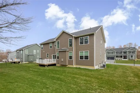 77 Kensington Lane Poughkeepsie NY 12603