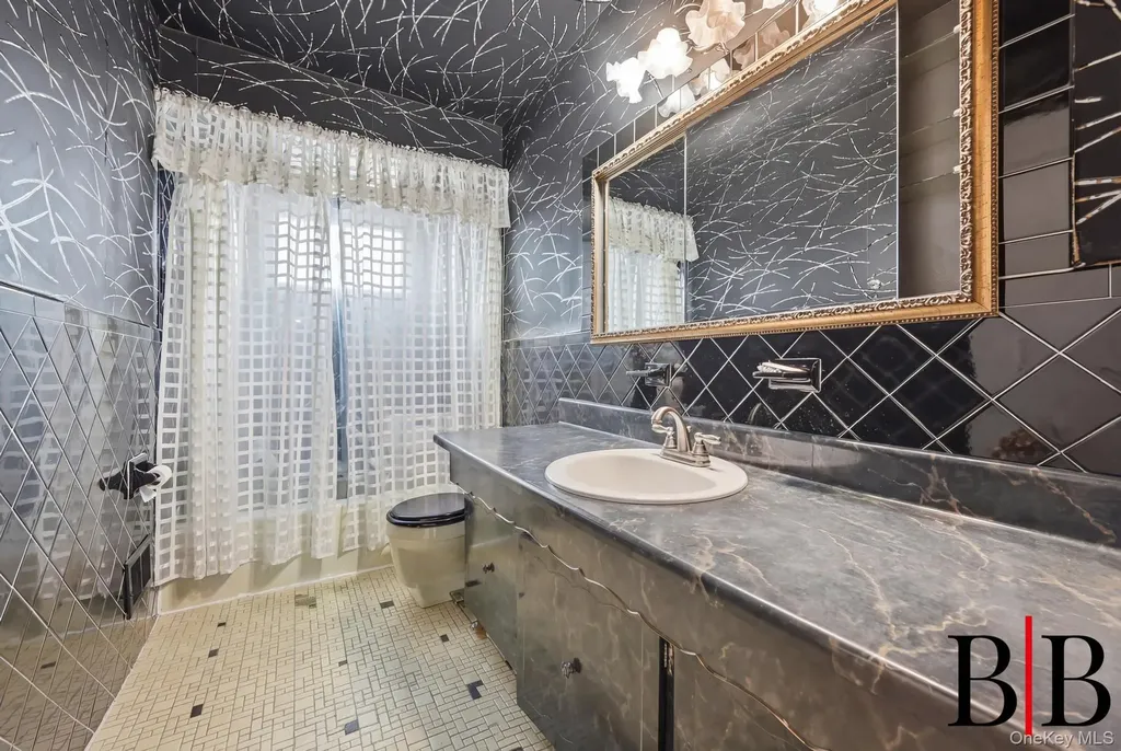1132 E 72nd Street Brooklyn NY 11234
