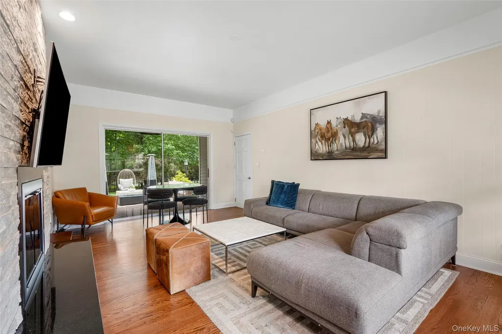 6 Trails End Rye NY 10580