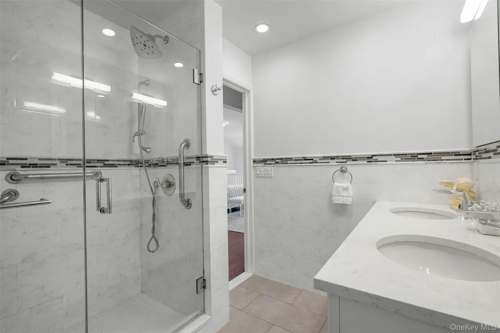 6 Trails End Rye NY 10580