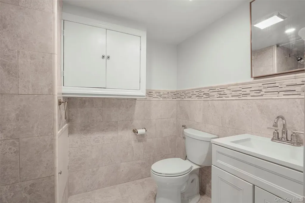 6 Trails End Rye NY 10580