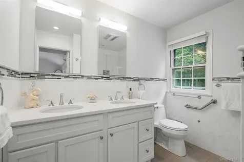 6 Trails End Rye NY 10580
