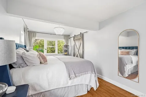 87 Lakeview Avenue Hartsdale NY 10530