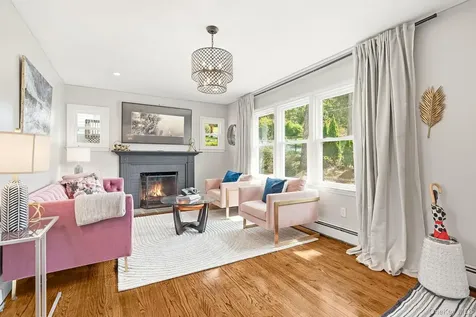 87 Lakeview Avenue Hartsdale NY 10530