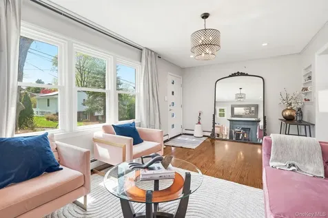 87 Lakeview Avenue Hartsdale NY 10530