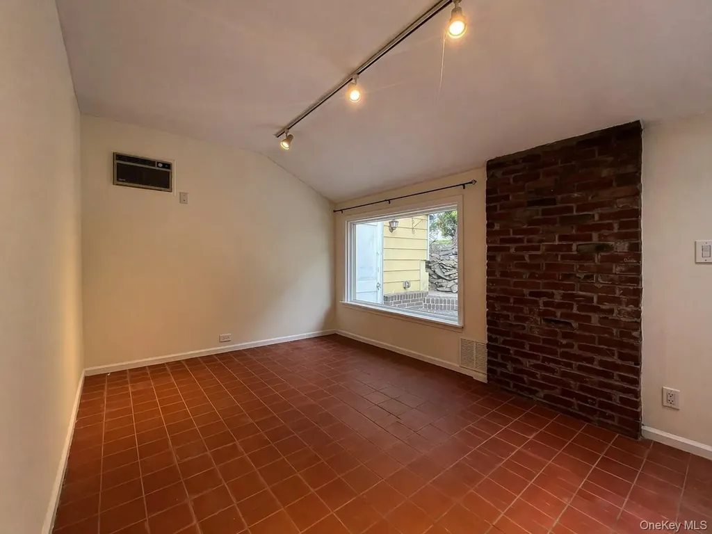 1311 Henry Avenue Mamaroneck NY 10543
