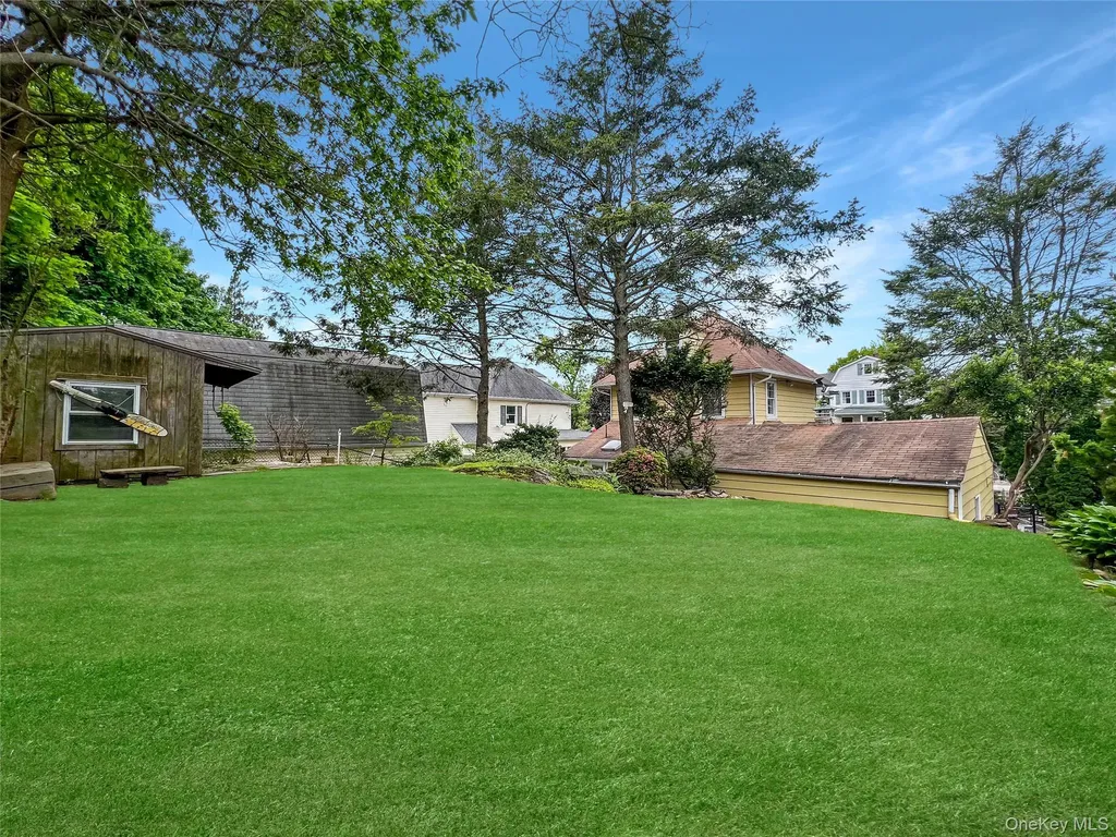 1311 Henry Avenue Mamaroneck NY 10543