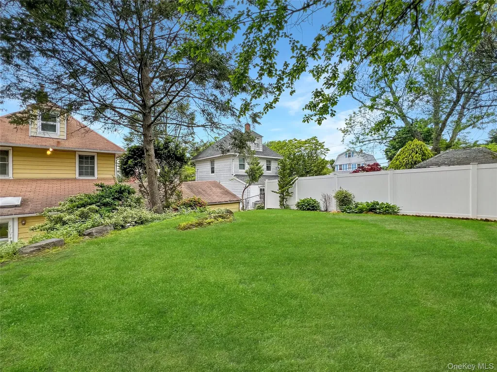 1311 Henry Avenue Mamaroneck NY 10543
