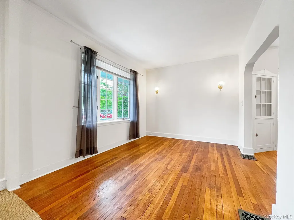 1311 Henry Avenue Mamaroneck NY 10543