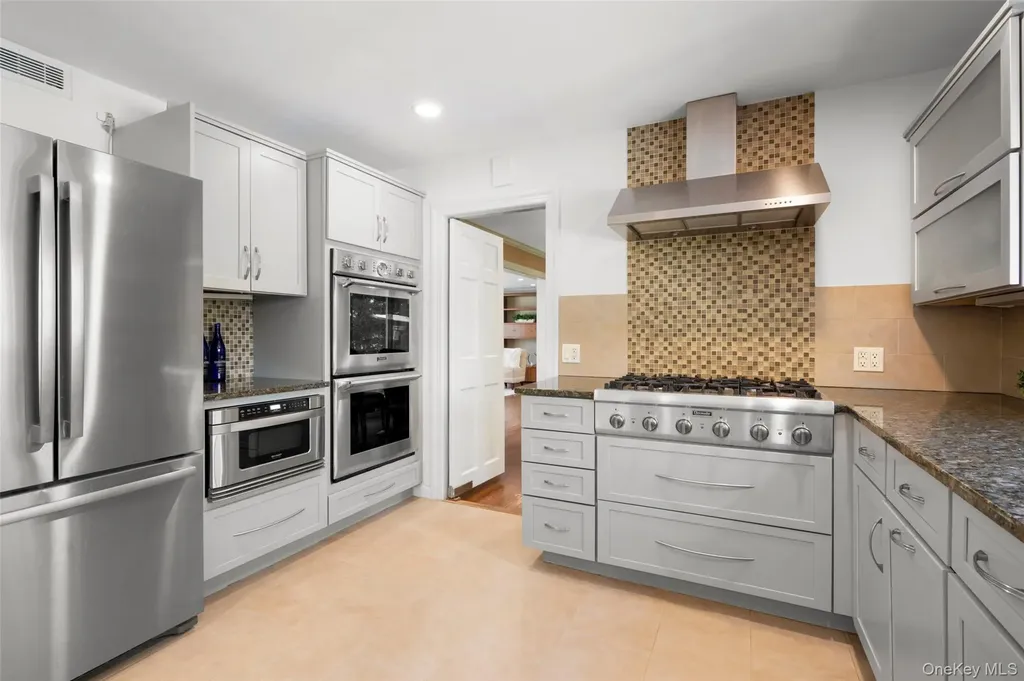 720 Claflin Avenue Mamaroneck NY 10543