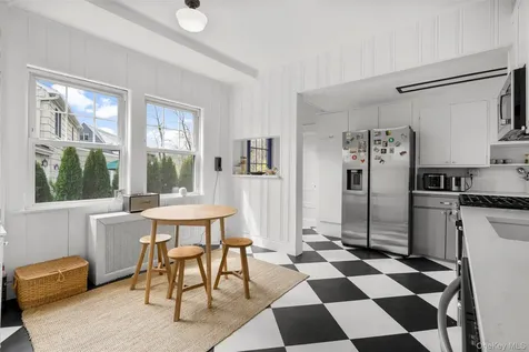 32 Stuyvesant Avenue Larchmont NY 10538