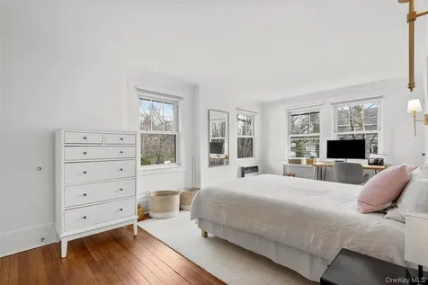 32 Stuyvesant Avenue Larchmont NY 10538