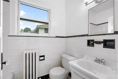 32 Stuyvesant Avenue Larchmont NY 10538